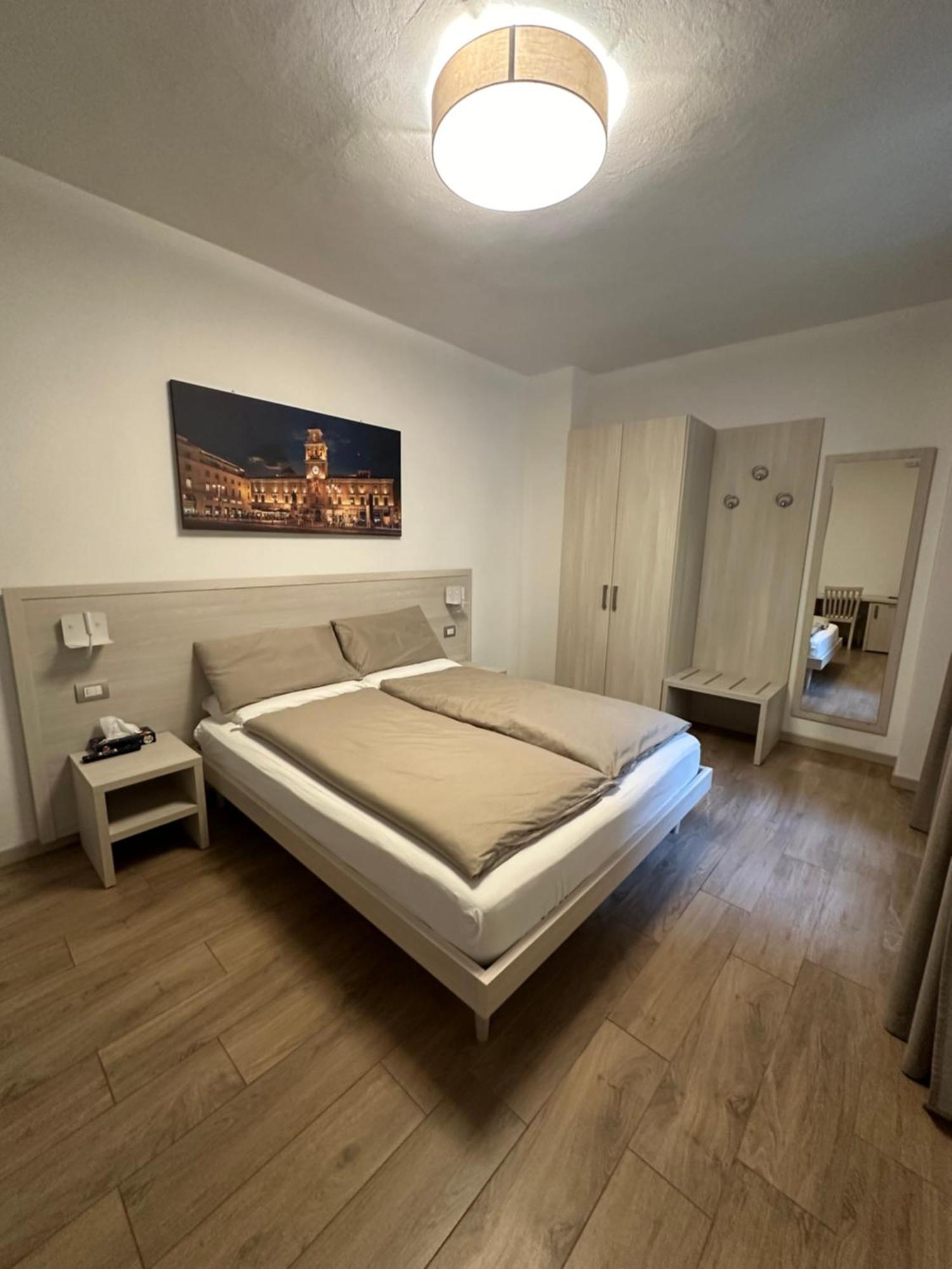 Residenza Pezzani Otel Parma Dış mekan fotoğraf