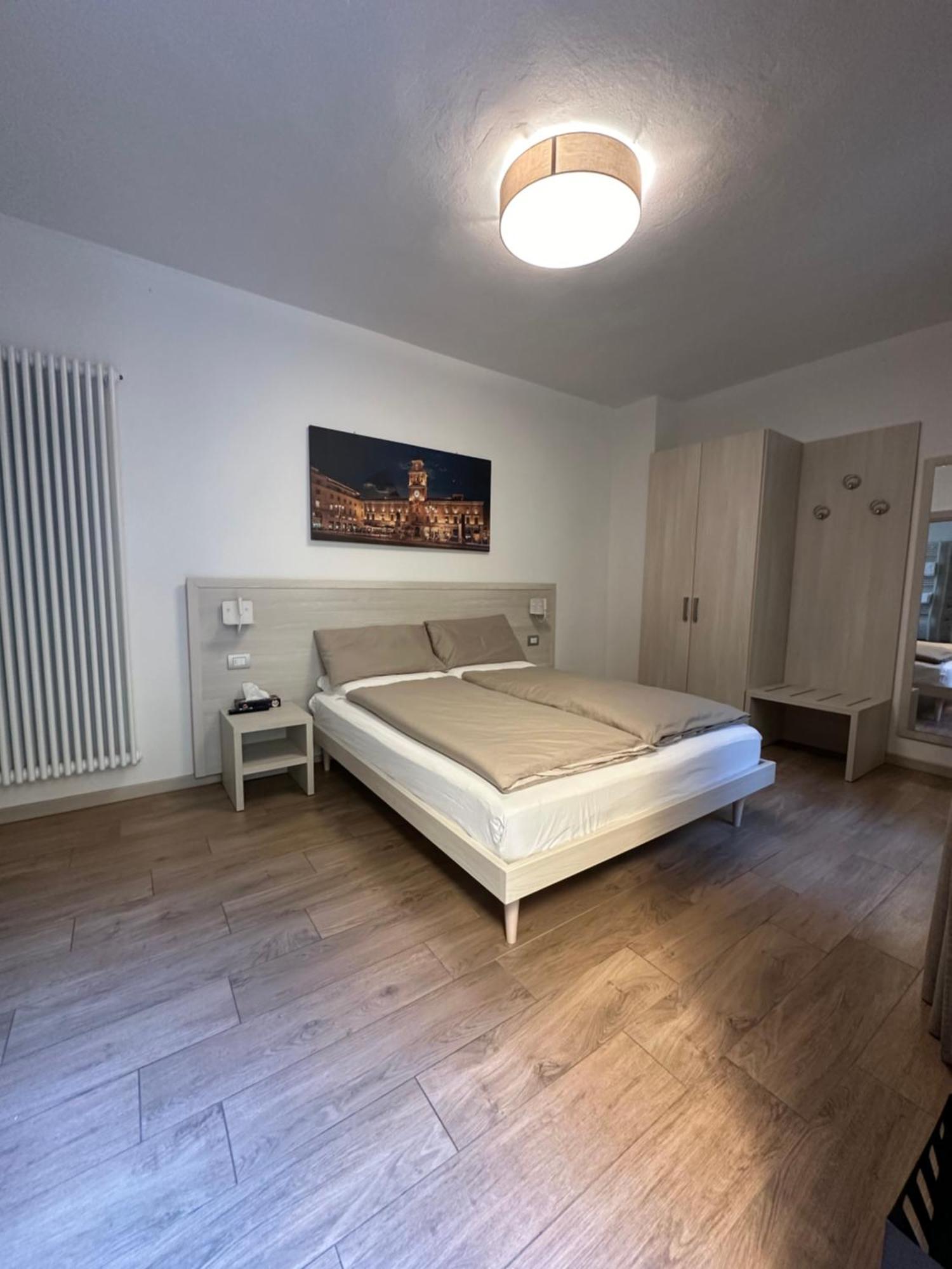 Residenza Pezzani Otel Parma Dış mekan fotoğraf