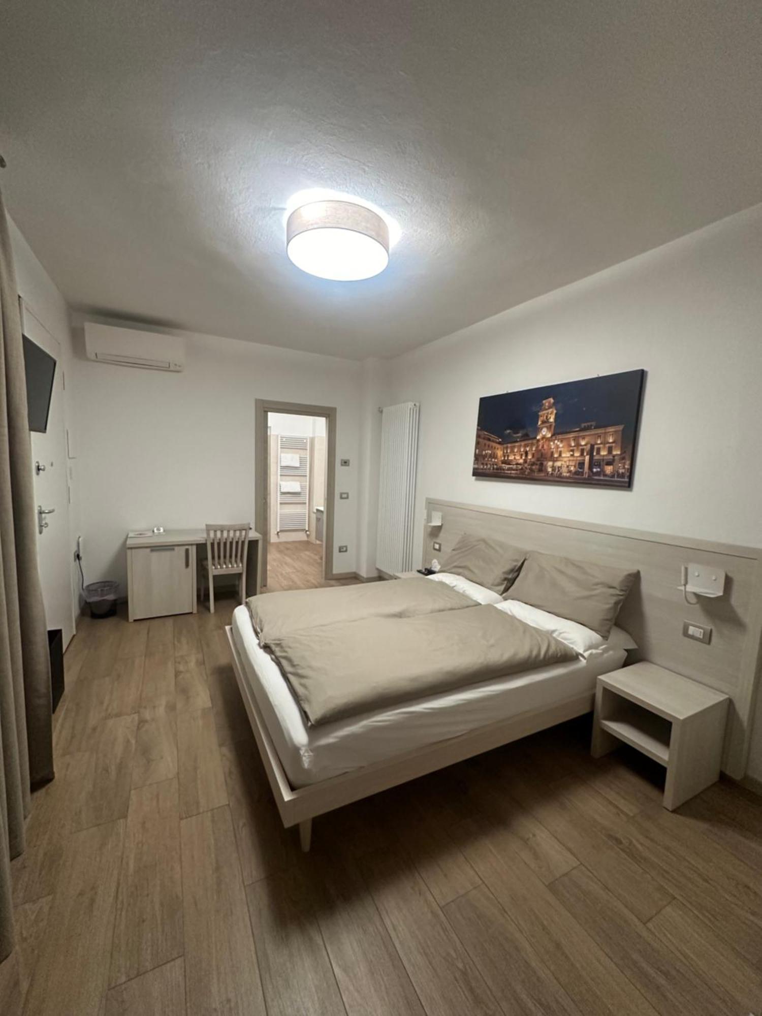 Residenza Pezzani Otel Parma Dış mekan fotoğraf